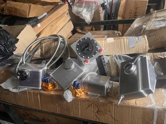 4 coolant tanks and 1 gas tank and pressure hose