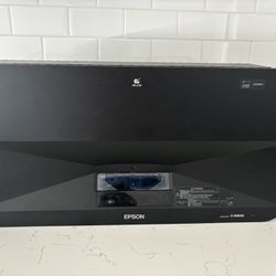 Epson - LS800 4K PRO-UHD Ultra Short Throw 3-Chip 3LCD Laser Projector, 4000 Lumens, HDR, up to150", Android TV,