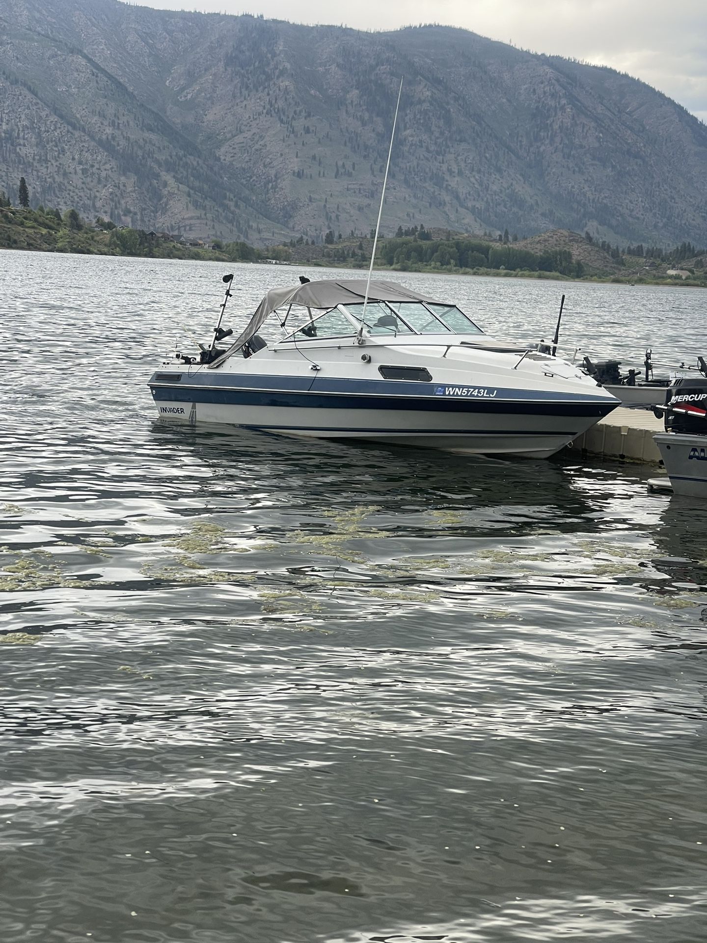 1989 Invader V197 Cuddy Boat