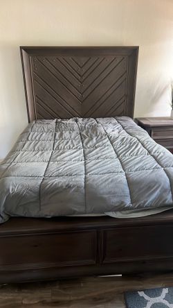Queen bedroom set