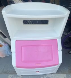 Step 2 toy box with book shelf