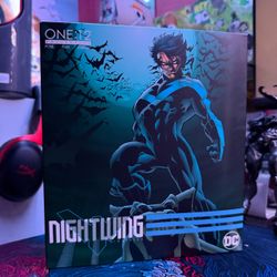 Mezco Toyz Nightwing