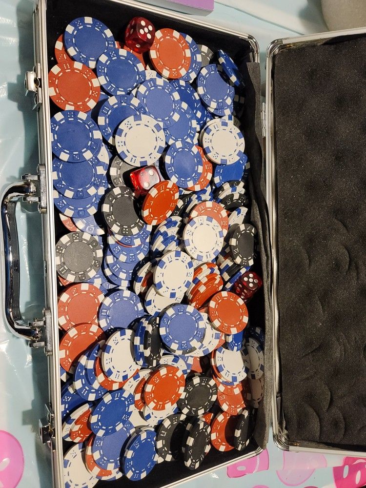 Poker Chips w/case