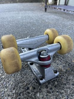 skateboard wheels with trucks