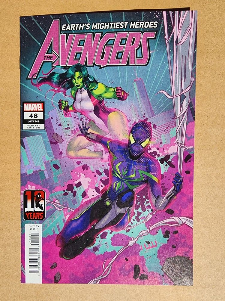 Avengers 48 LGY 748 vol 8 (9.8) NM/MT (2021) Ernanda Souza Variant Cover (Wold War She-Hulk part 3)
Miles Morales Spider-Man 10th Anniversary var