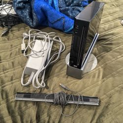 Wii Console + Skylander Toy And Portal + 15 Games