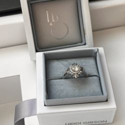 New Engagement Ring Heidi Gibson Size 6