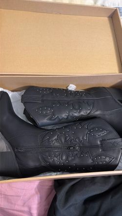 MIA boots