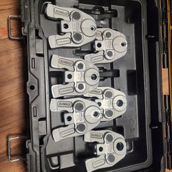 Dewalt 1/4  to  7/8  Press Acr Jaw Kit