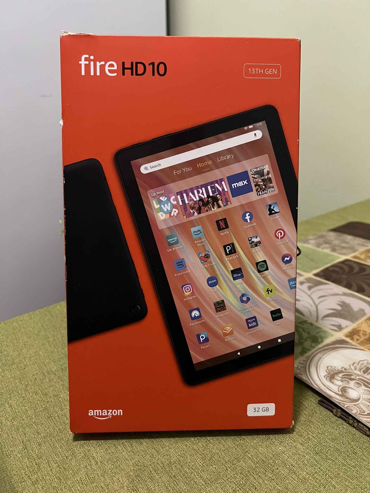 Amazon Tablets 10' Whit Original Amazon Case