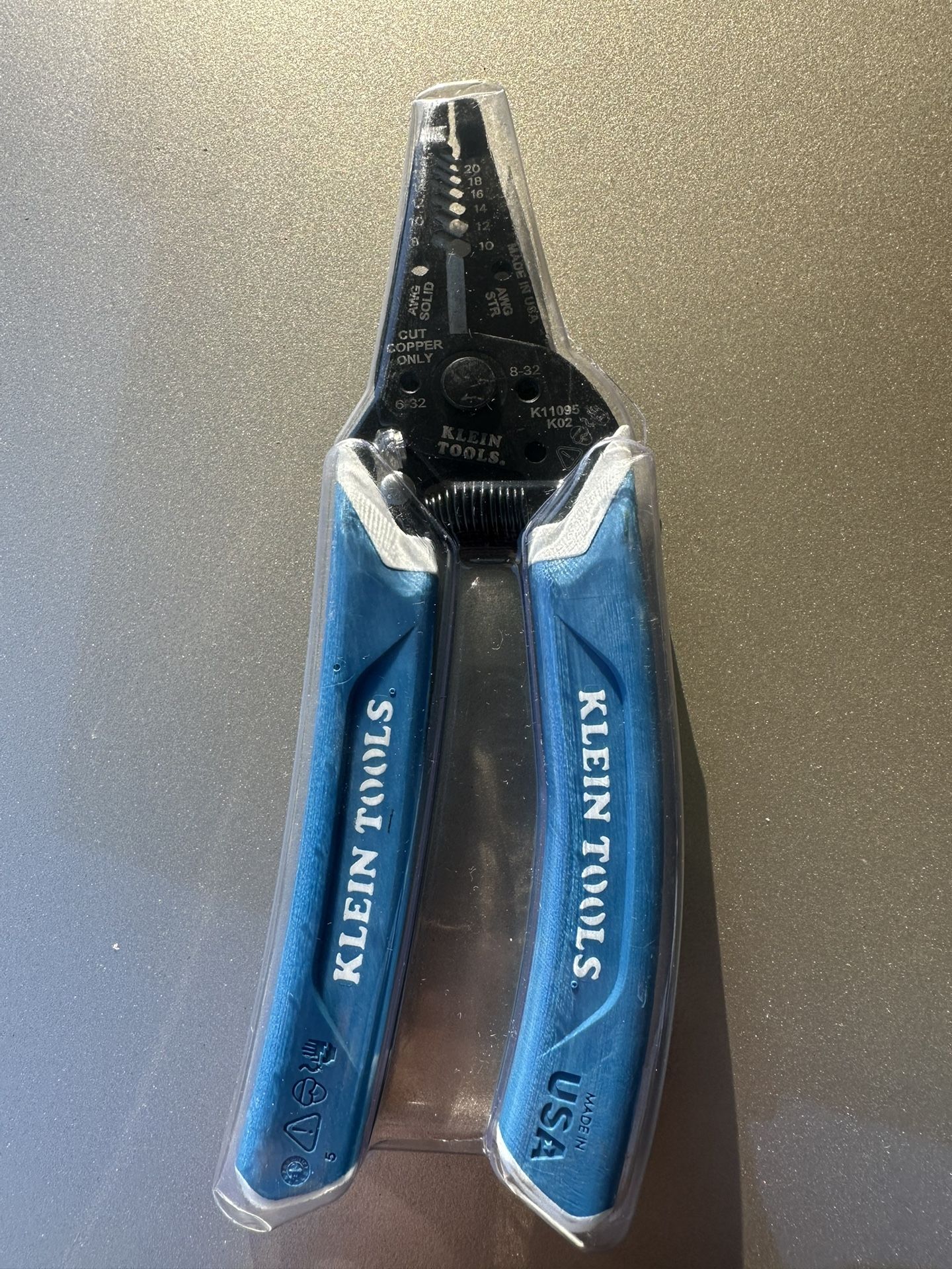 Pliers