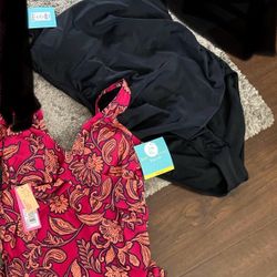 New Women’s Swimwear Read Description 