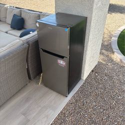 Danby Compact Mini Fridge (4.3–4.5 cu ft class)