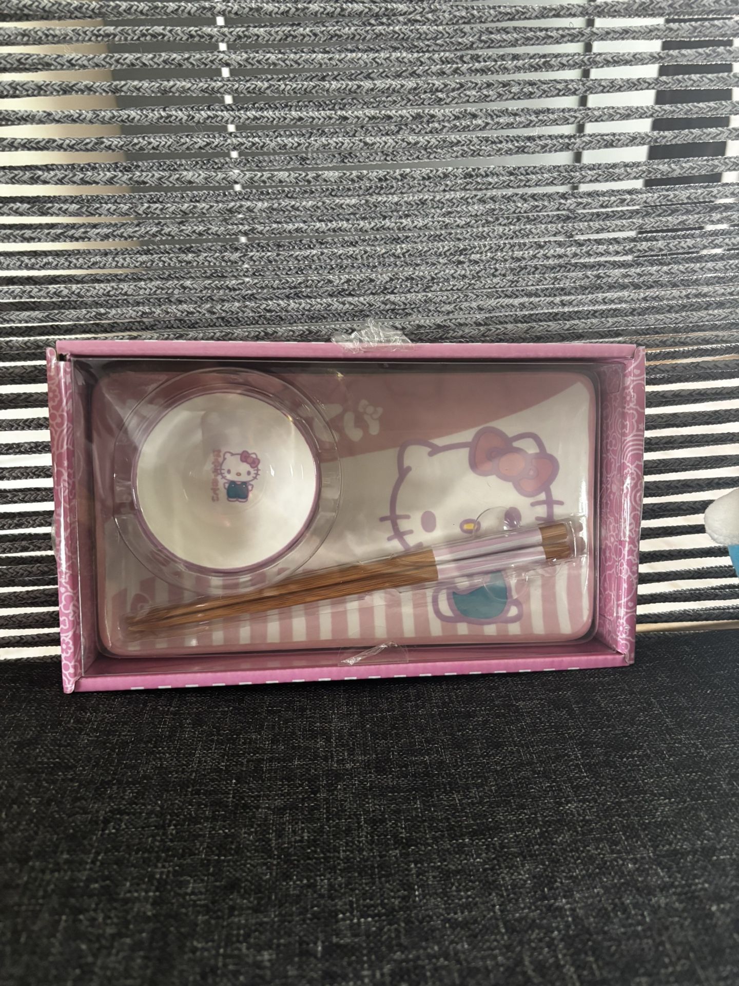 Hello Kitty Sushi Set