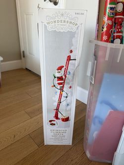 Wondershop Animated Climbing Santa with Ladder