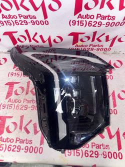 2026 Kia Sportage  Right headlight  LED OEM