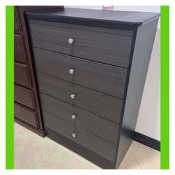 5 drawers dresser/ Five drawers dresser