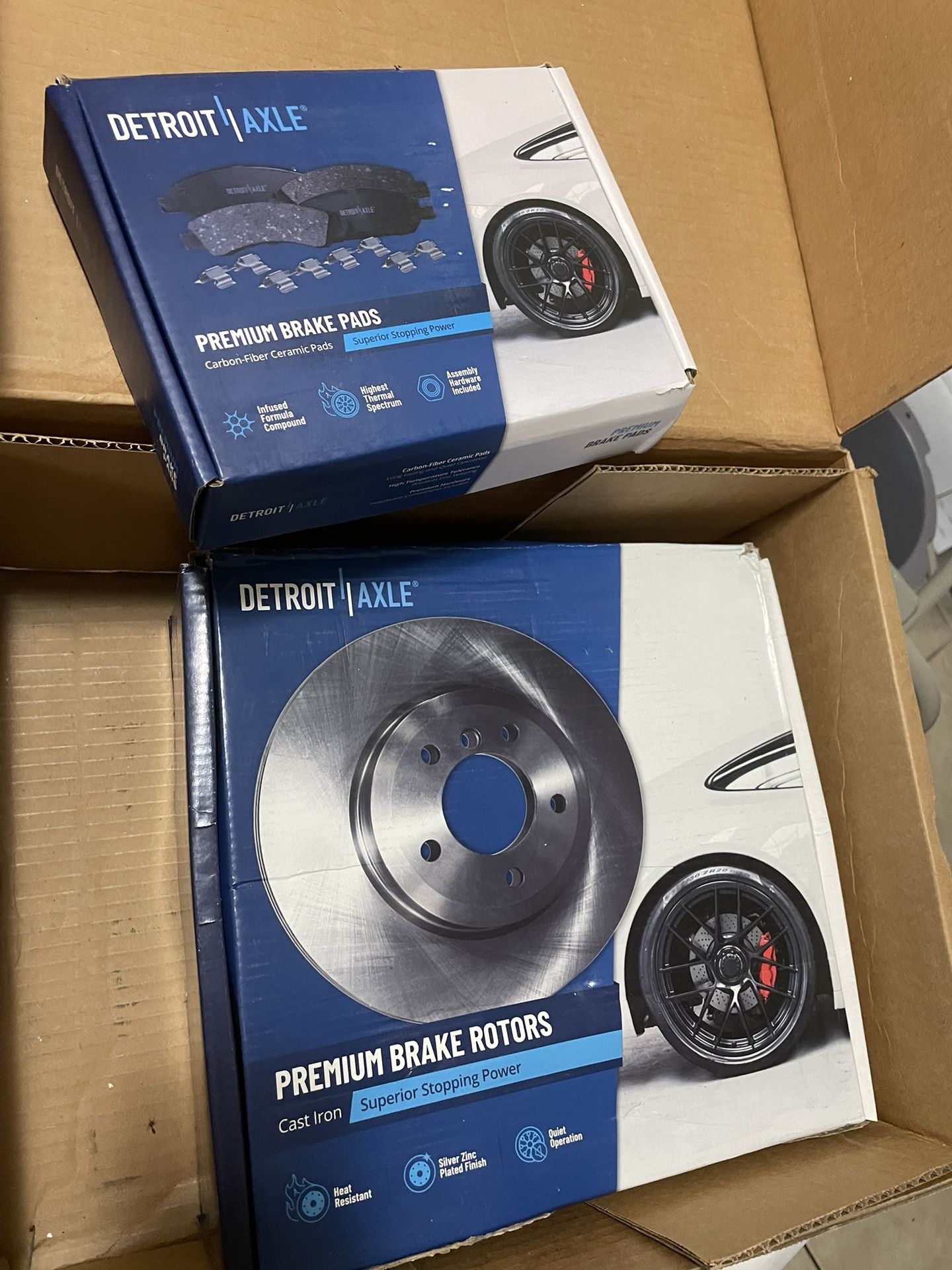 Kia Soul Front Brake Pads & Rotors Brand New 