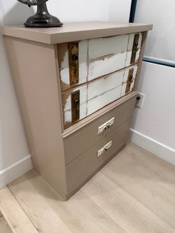 Dresser