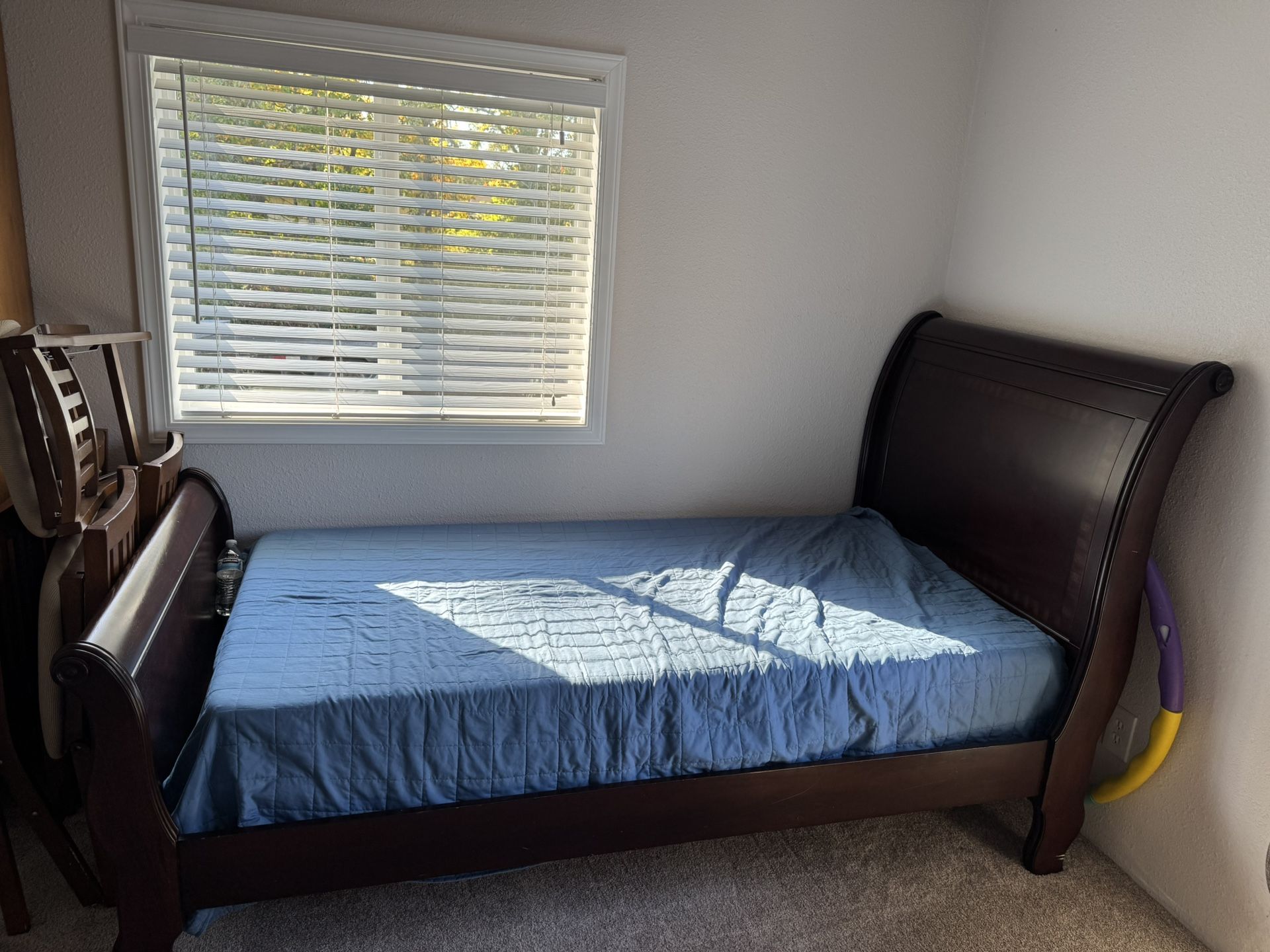 Twin Bed With Mattress 