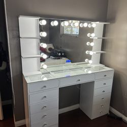 Makeup Vainty With Bluetooth And Shelf’s