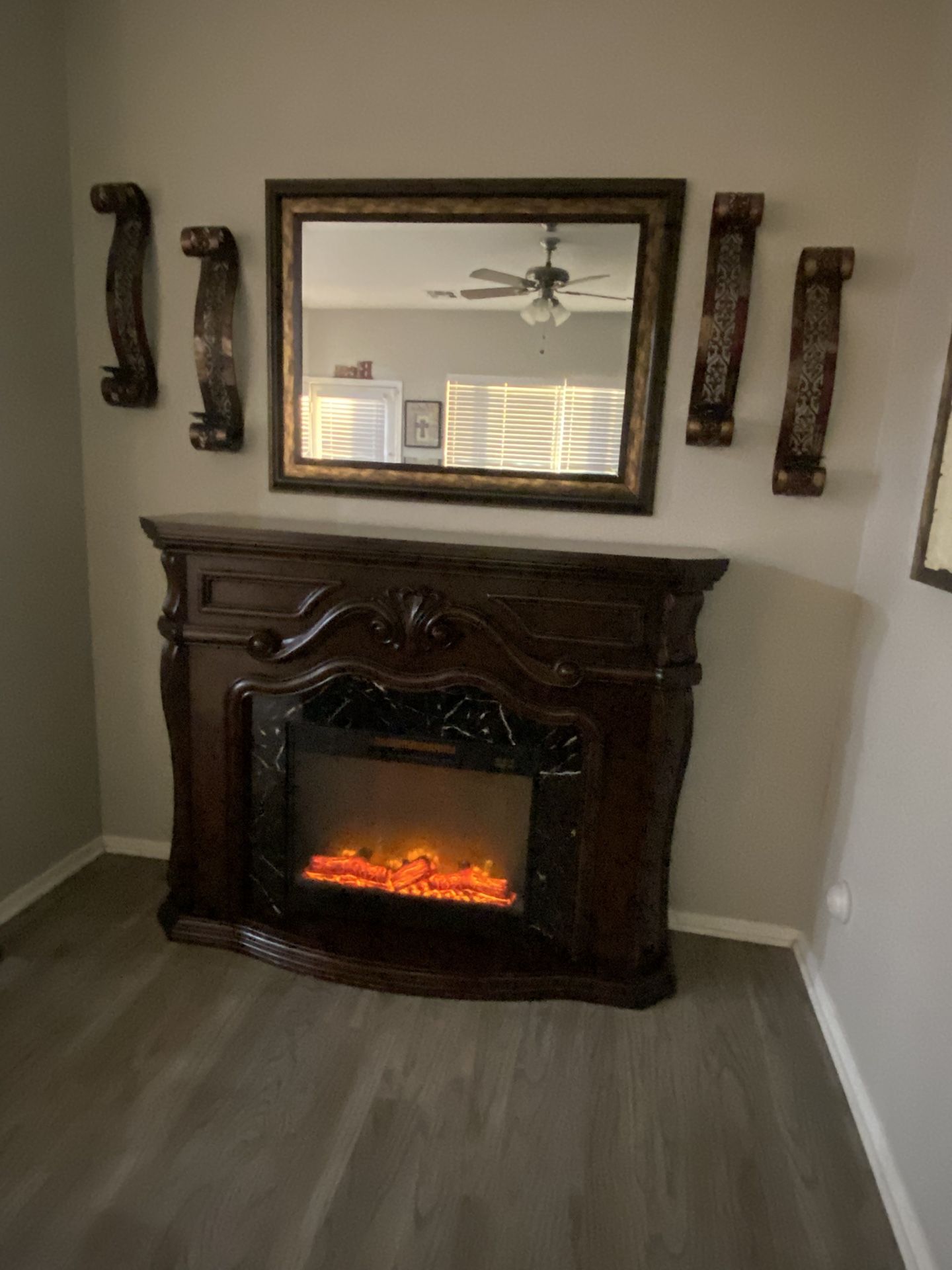 Electric Fire Place,mirror,4 Candle Holders 