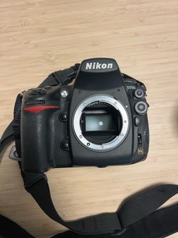 Nikon D700 with bag and accessories
