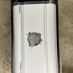 Amplifier SOUNDXTREME ST-2400.5 Plus Subwoofer box