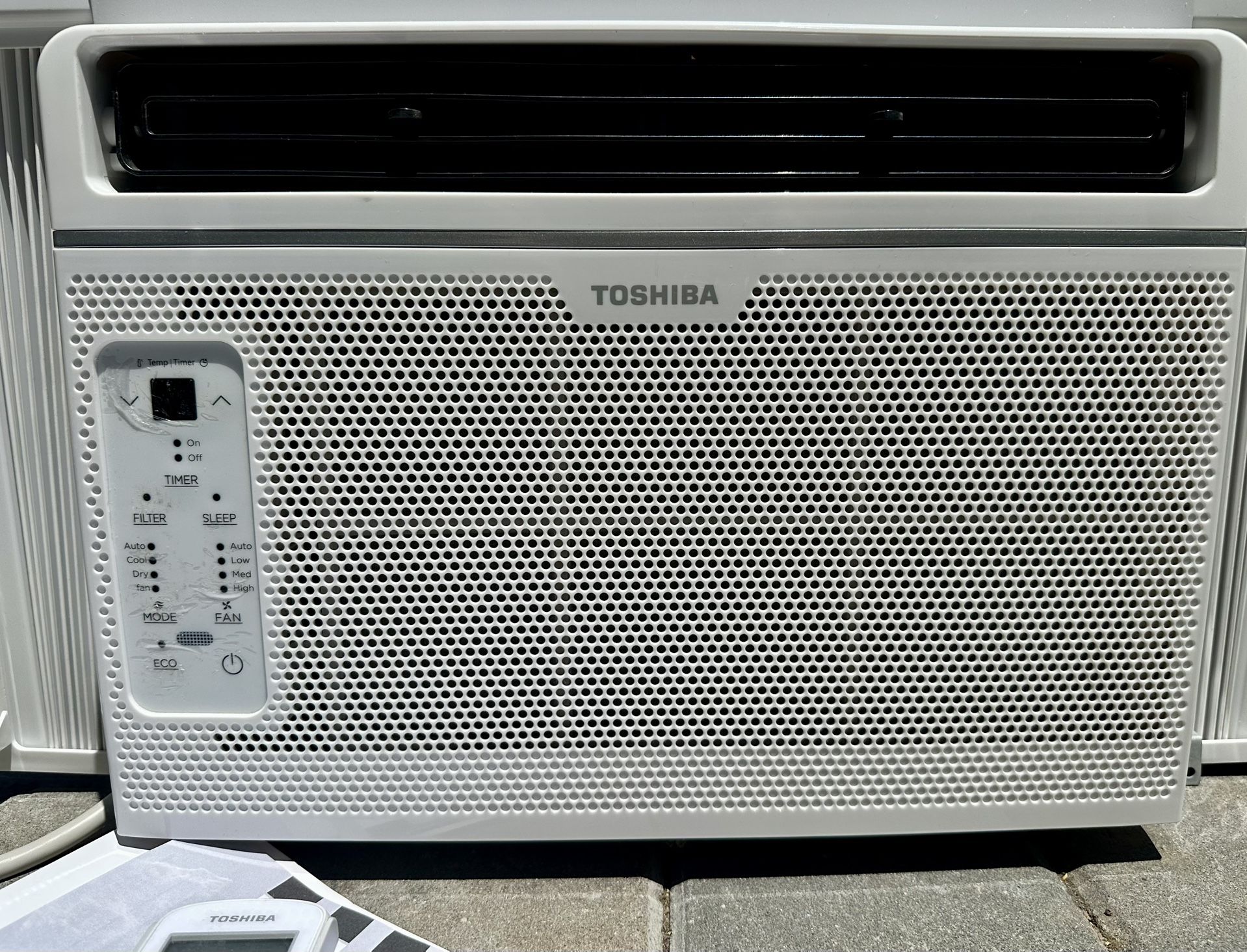 🌬️ Toshiba 6,000 BTU Window Air Conditioner – Lightly Used