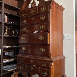 Beautiful Dresser Antique
