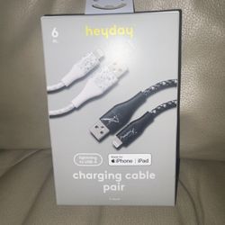 Heyday Charging Cable Pair - Black and White NWT 6’ Usb A To Ipad Or Iphone Long