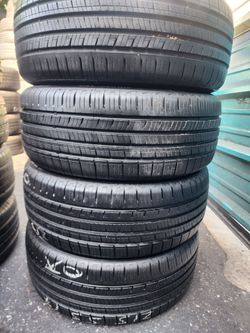 Set de llantas usadas marca fortune 215/55 R17