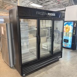 Three Glass Door Freezer TRUE 