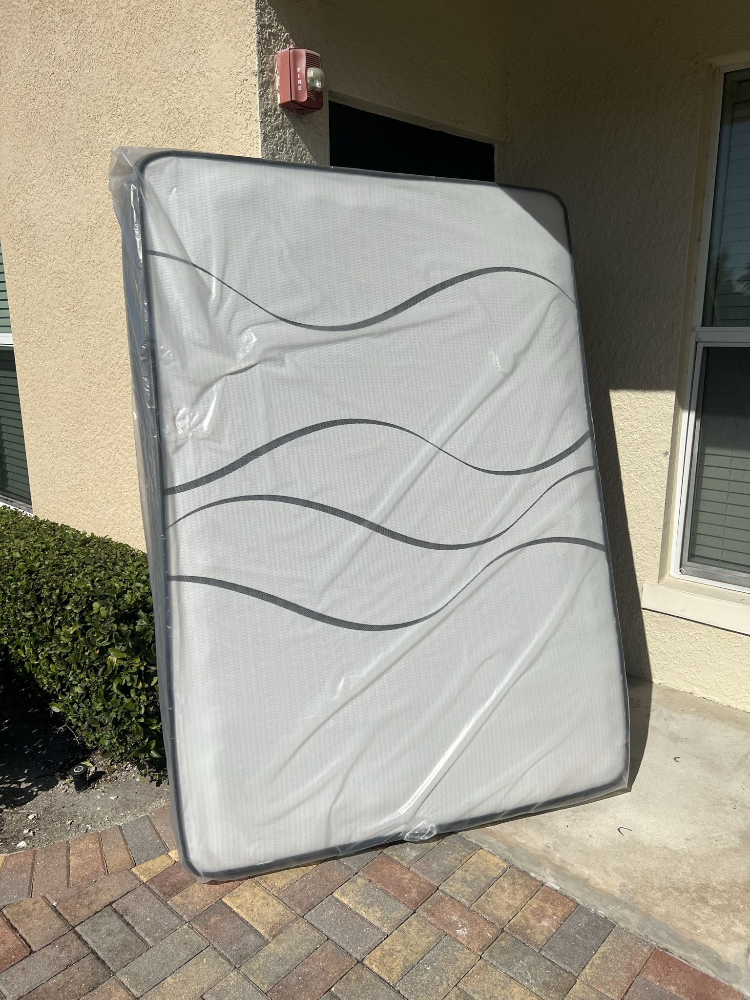 Mattresses: twin, full , queen regular , Colchon Nuevo Colchones plush or pillow top available cama bed mattress