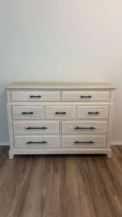 Beautiful Light Wood Dresser with Black Hardware