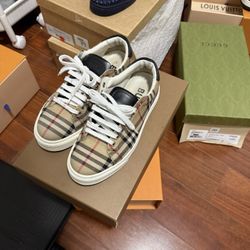 Burberry Shoes 
