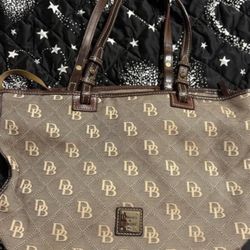 Dooney & Bourke Bags (READ DESCRIPTION)