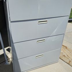 4 Drawer File Cabinet 