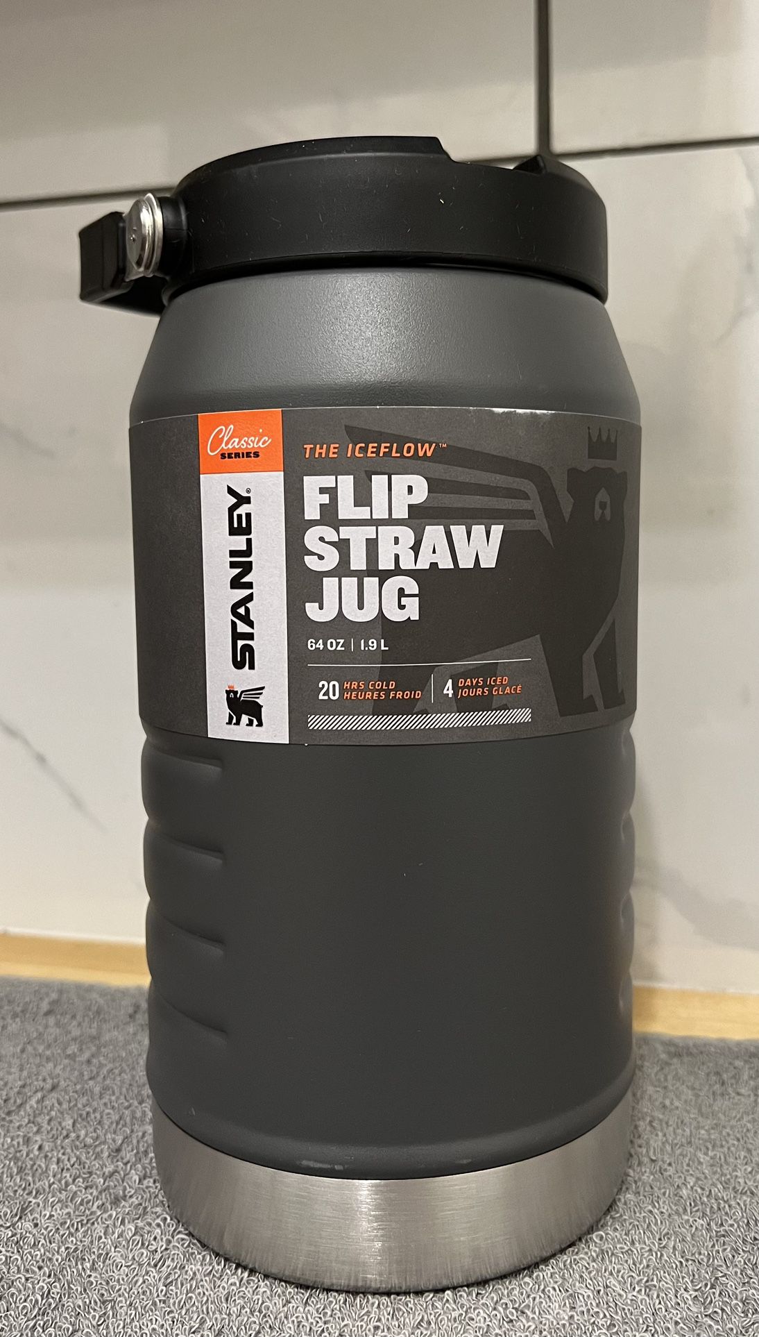 Stanley The IceFlow Flip Straw Jug - Charcoal - 64 oz