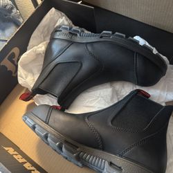 Size 8 Men’s Red backs 