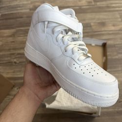 Air Force 1 Mid 