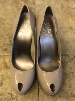 BCBG Woman High Heels SIZE 6.5 M