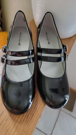 Girls shoes