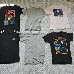 Women's graphic t shirts