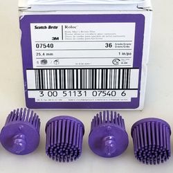 3M Scotch-Brite 07540 Roloc Body Man's Bristle Discs 1in, 36 Grade NEW