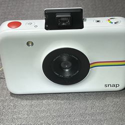 Zink Polaroid Snap Instant Digital Camera (White) with ZINK Zero Ink  Printing Technology
