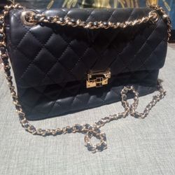 Shein Purse Black Pleat With Gold Chain New 