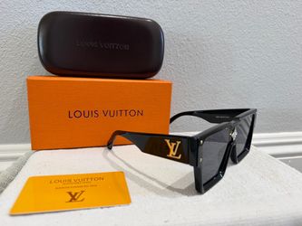 Louis Vuitton Women’s 600T Oversized Square Black Logo Sunglasses, Gray Tinted