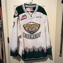 Everett Silvertips Team Issued Jersey And MUCH More. Listing 2 Of 3