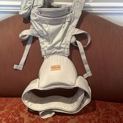 Royibear gray baby carrier.